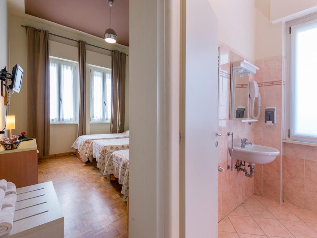 Hotel San Giorgio Tavazzano Esterno foto