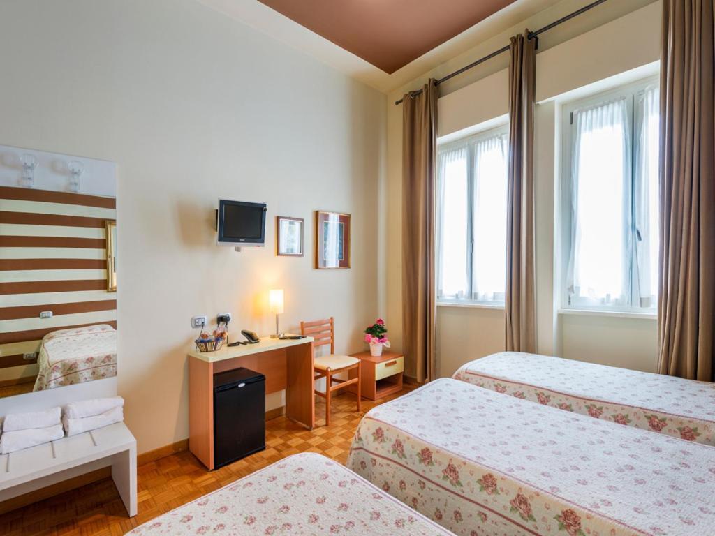 Hotel San Giorgio Tavazzano Esterno foto